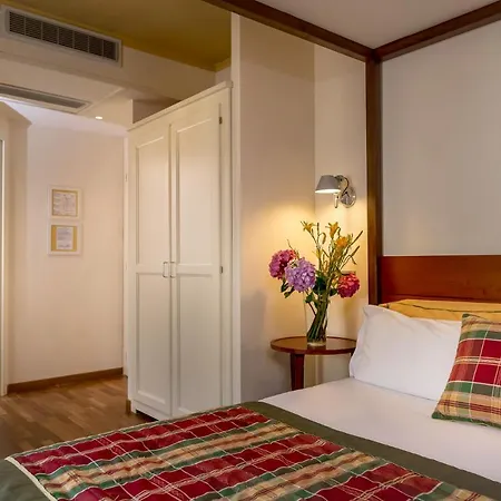 Bijou Hotel 3*